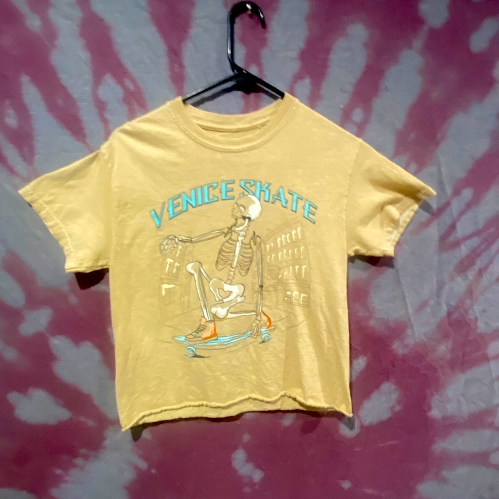 i’ve never worn it,but i sadly ripped the tags off!